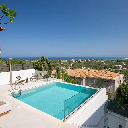 Dimitris - The Apartment Lefkada City