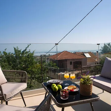 Dimitris - The Apartment Lefkada City