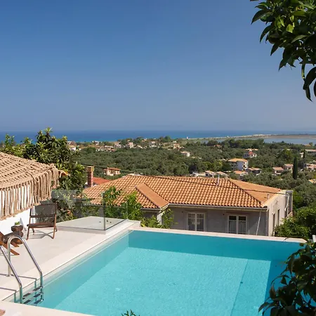 Dimitris - The Apartment Lefkada City